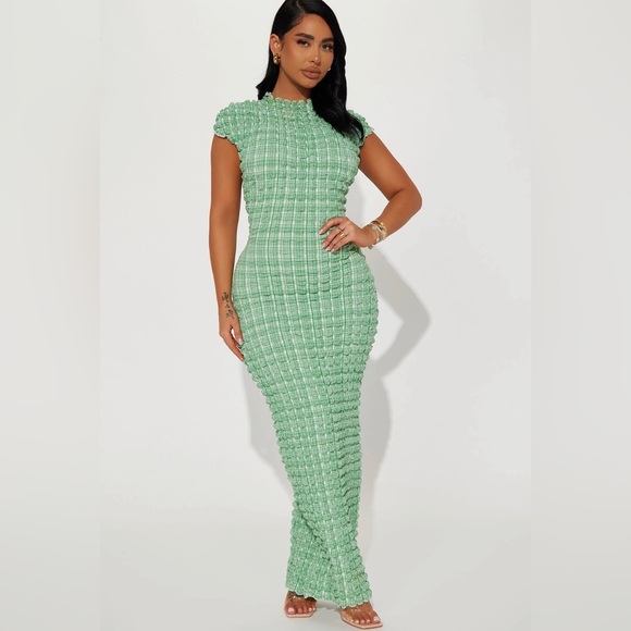 Beautiful green textured dress! - Picture 2 of 2